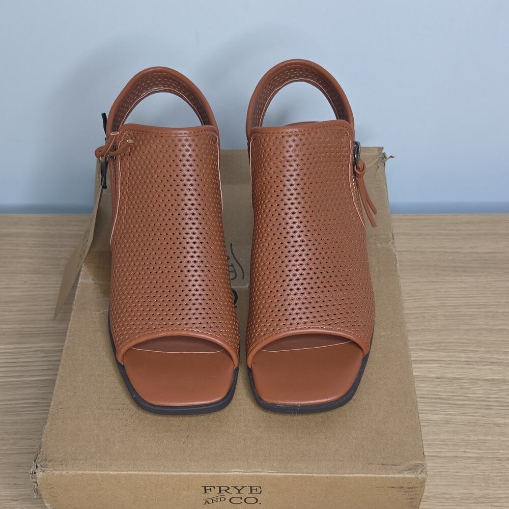 FRYE AND CO. Perforated Slingback Sandals Zip Cognac Women's Synthetic 7.5M